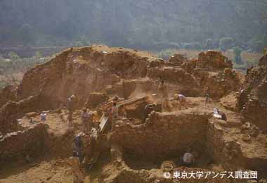 コトシュ遺跡発掘