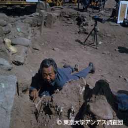 発掘中の泉 1963年